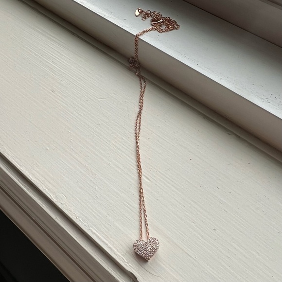 Elegant Heart Pendant Necklace with Sparkling Crystals – Perfect Gift - Picture 9 of 15